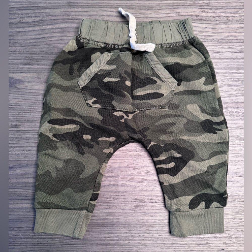 🌟3/$20 Bundle - GAP Camo Jogger Pants - Olive & Dark Green